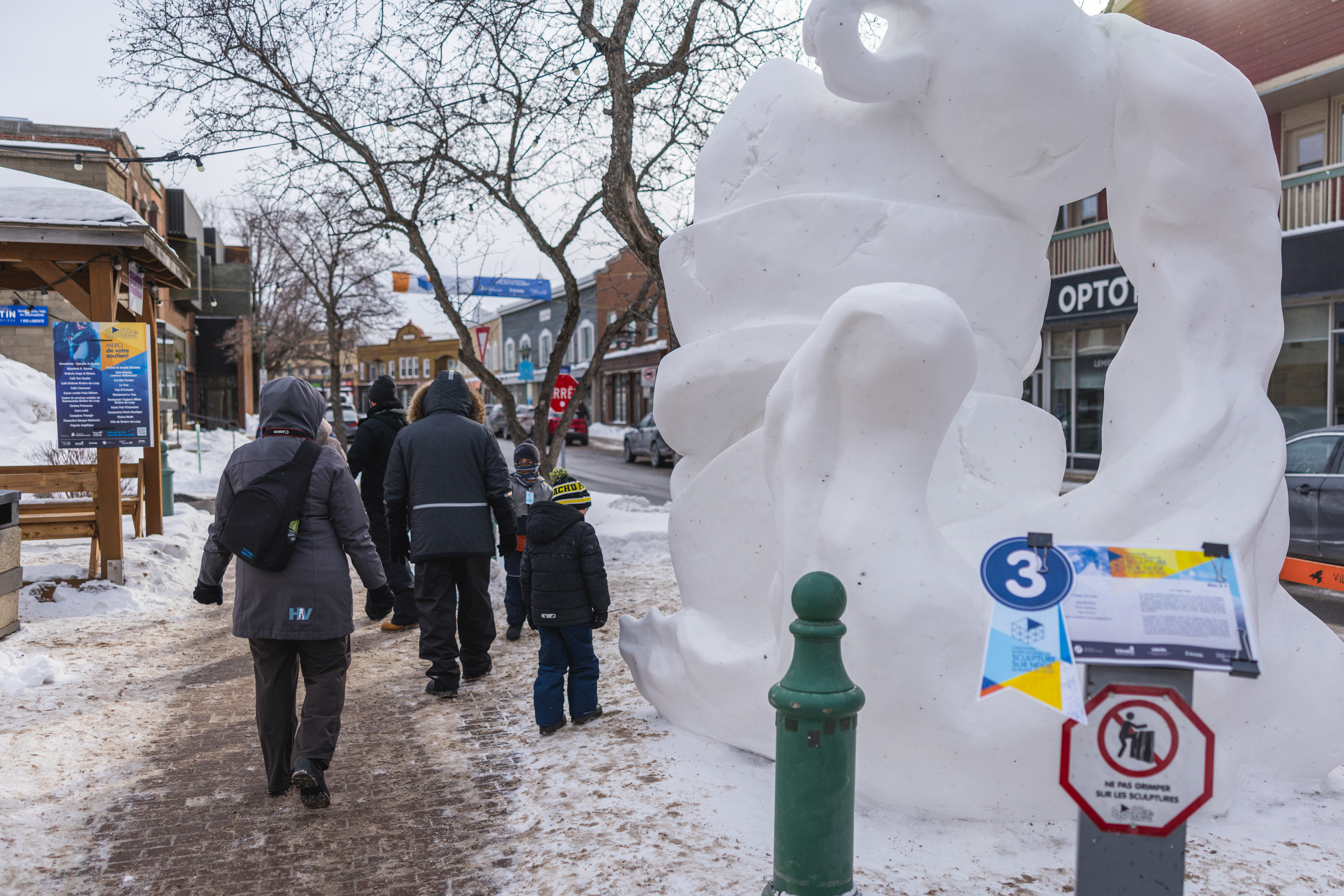 Concours intercollégial de sculpture sur neige - image
