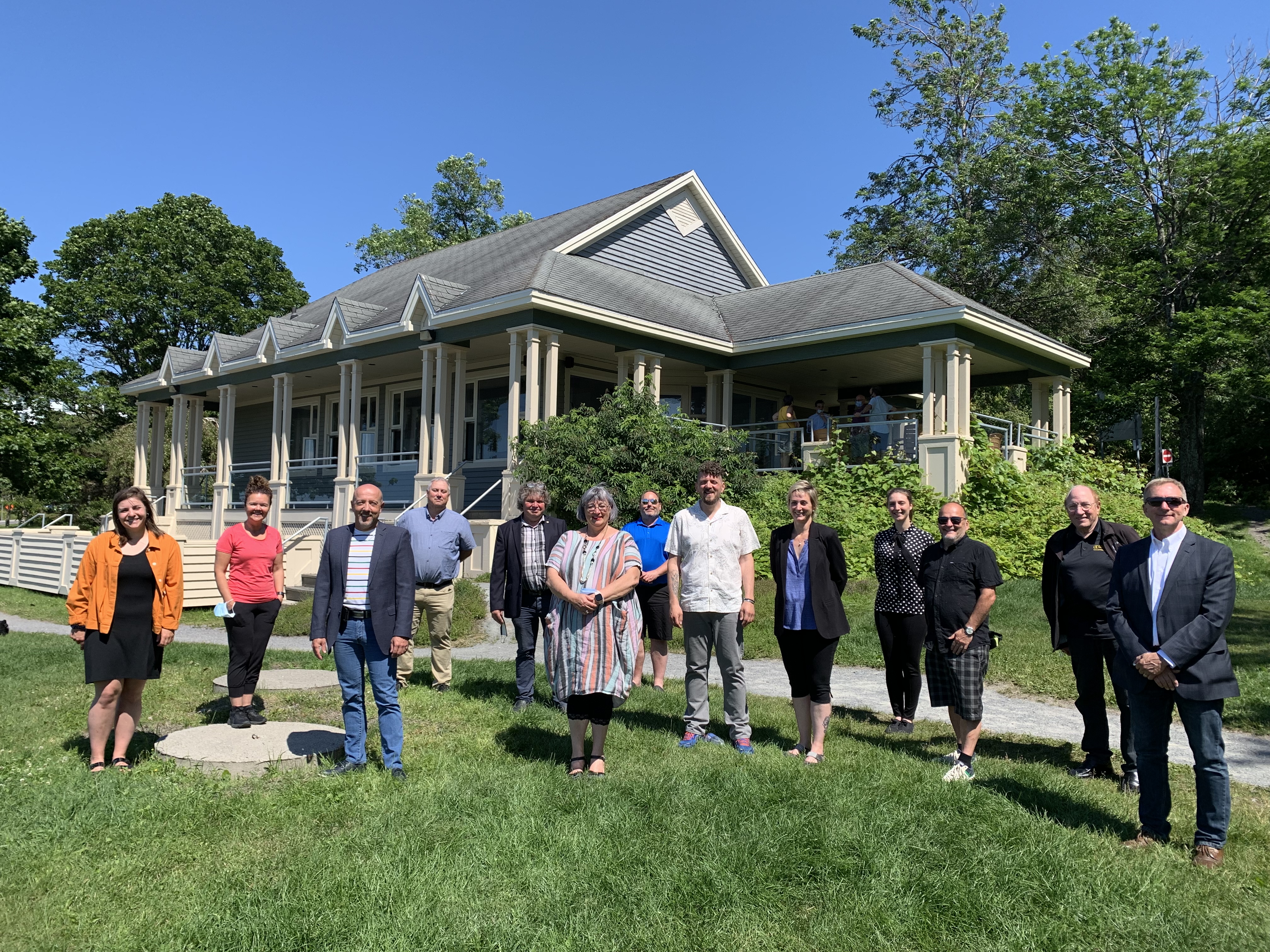 Chalet de la Côte-des-Bains : Un accès au fleuve et des services bonifiés cet été pour les gens de Rivière-du-Loup et les vacanciers de passage