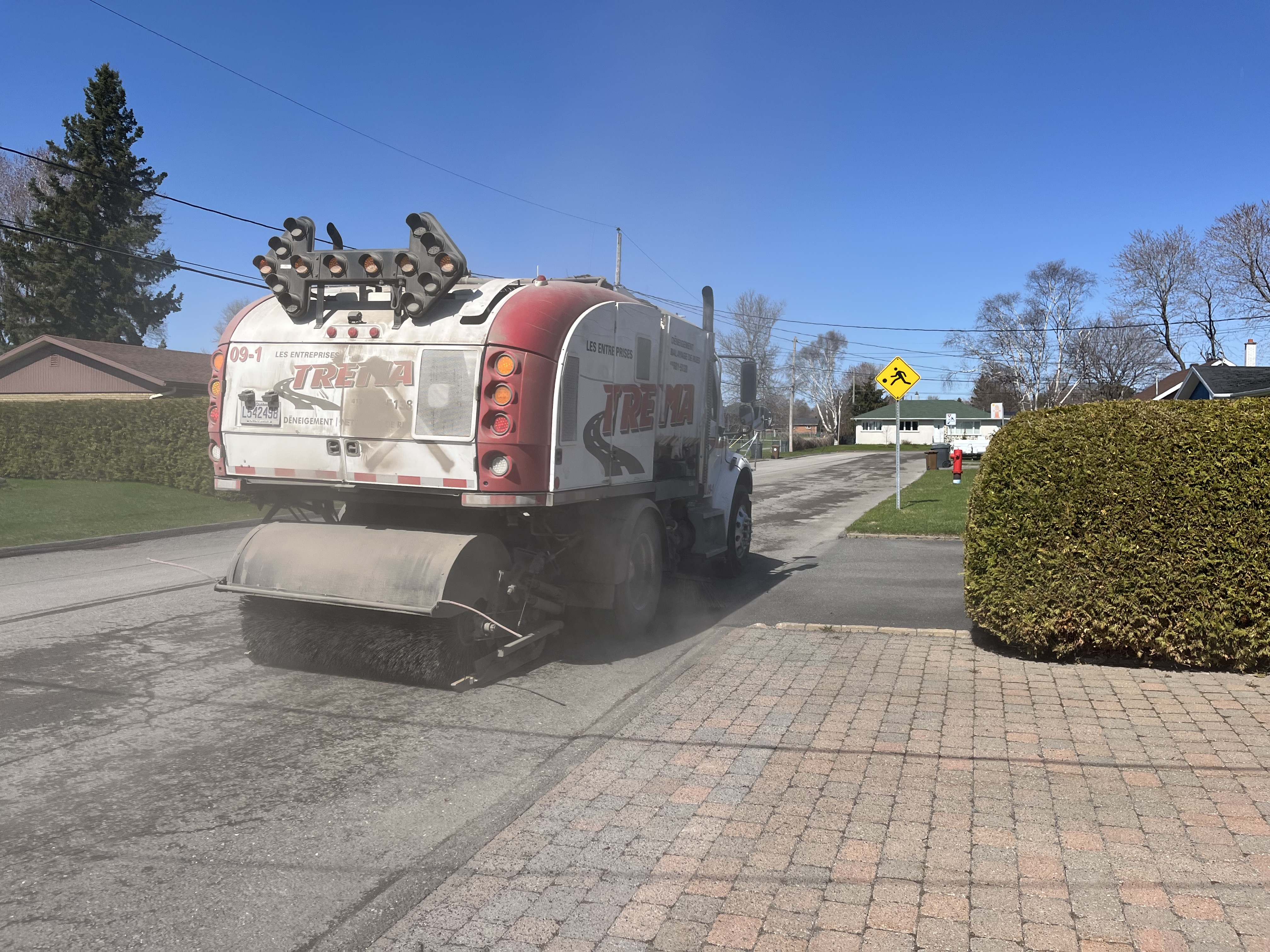 Le balayage des rues commencera le 11 mai à Rivière-du-Loup